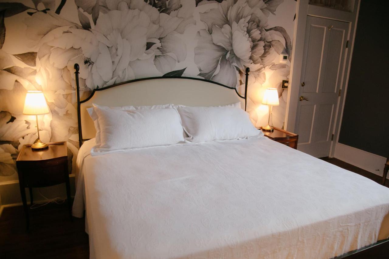 The Grand Hotel Hogansville Bagian luar foto