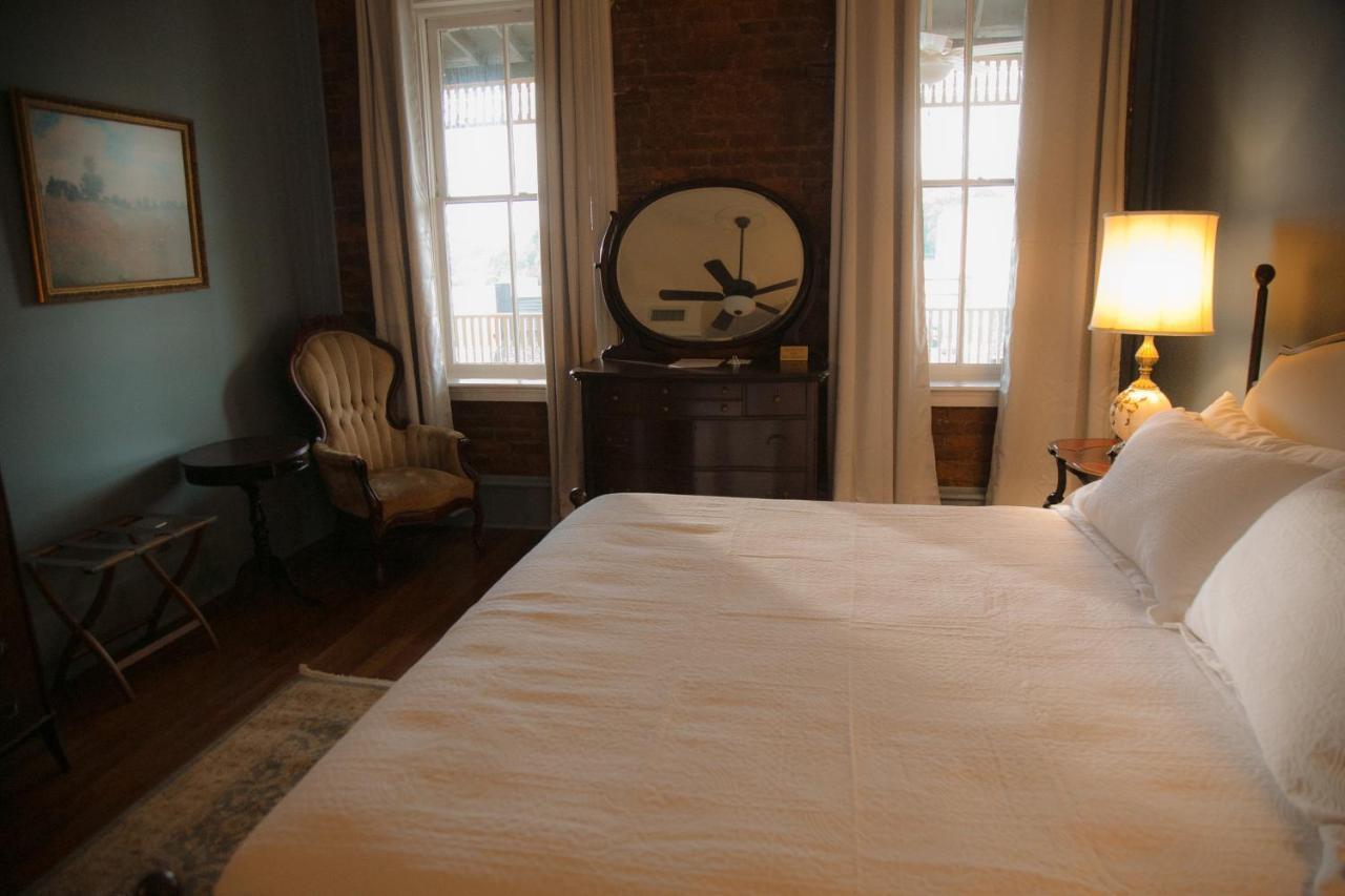 The Grand Hotel Hogansville Bagian luar foto