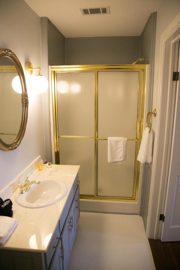 The Grand Hotel Hogansville Bagian luar foto