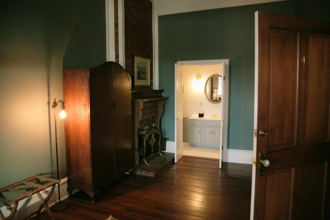 The Grand Hotel Hogansville Bagian luar foto