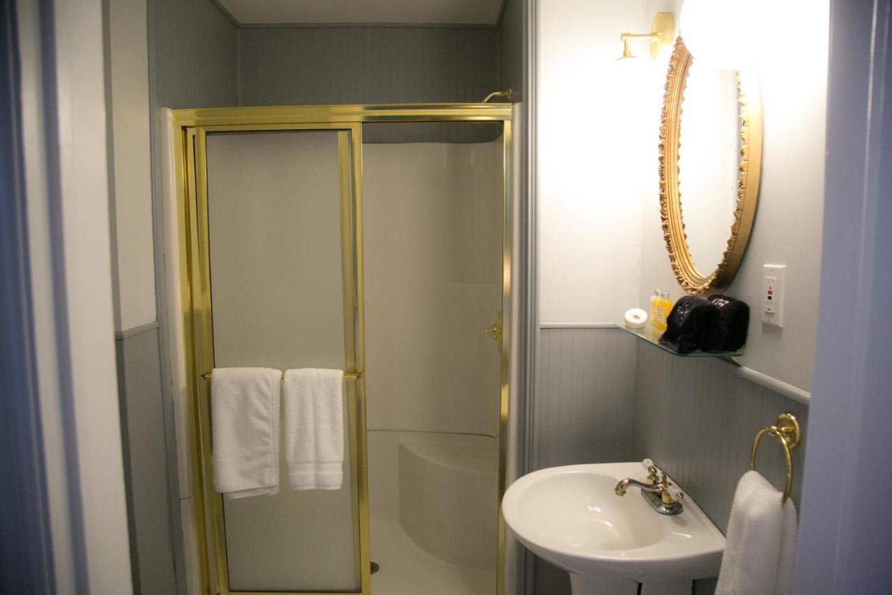 The Grand Hotel Hogansville Bagian luar foto